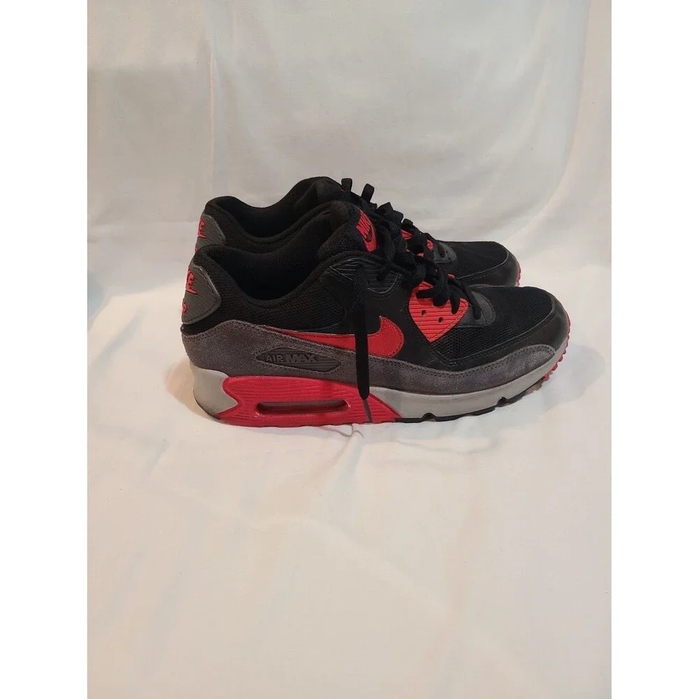 Women's Nike Air Max 90 Size 10 Black/Gray/Red 616730-020